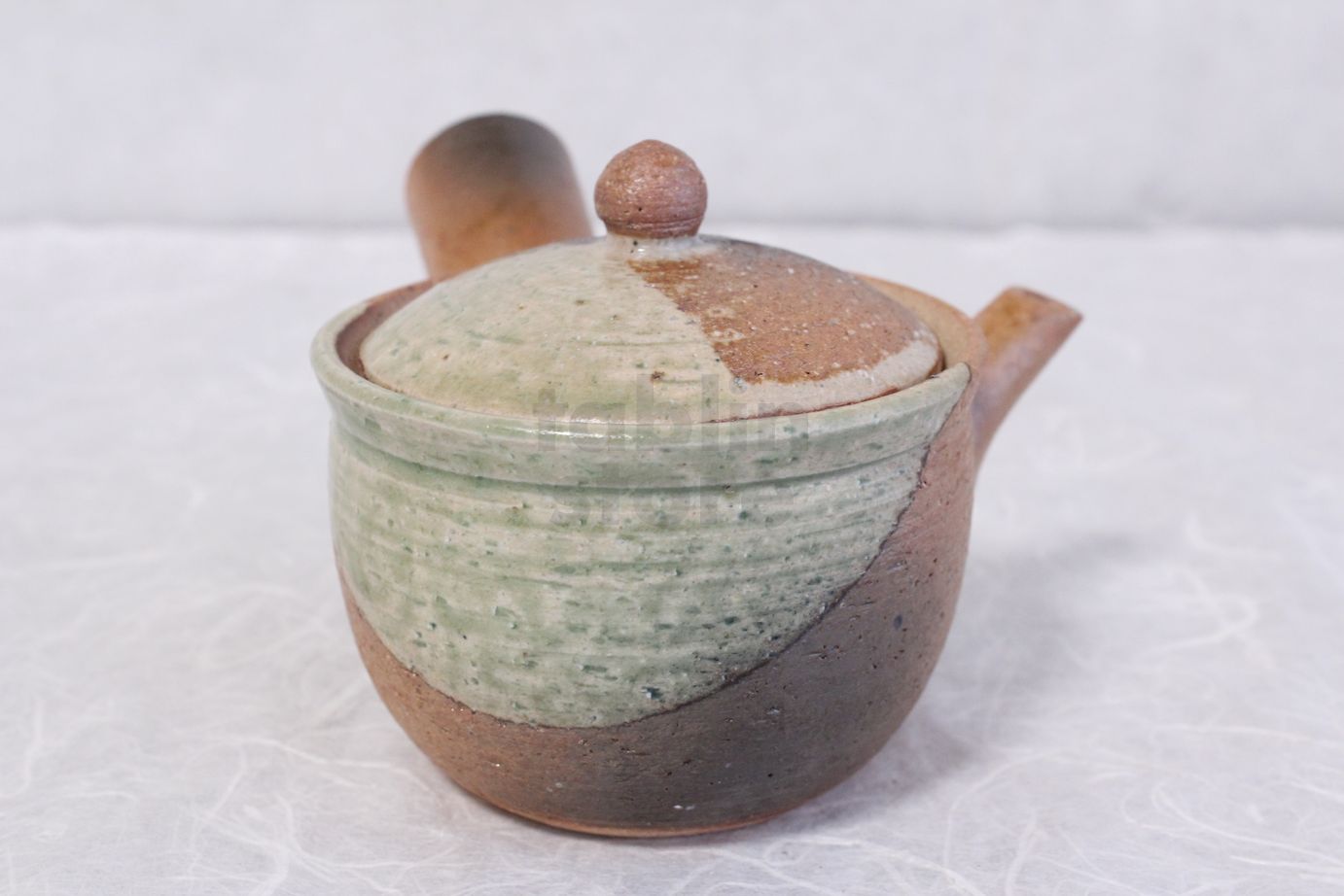 Ceramic Tetsuyu Tea Pot – Moth