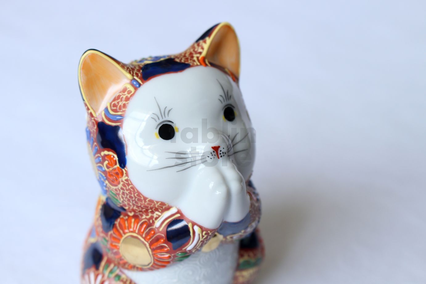 porcelain lucky cat